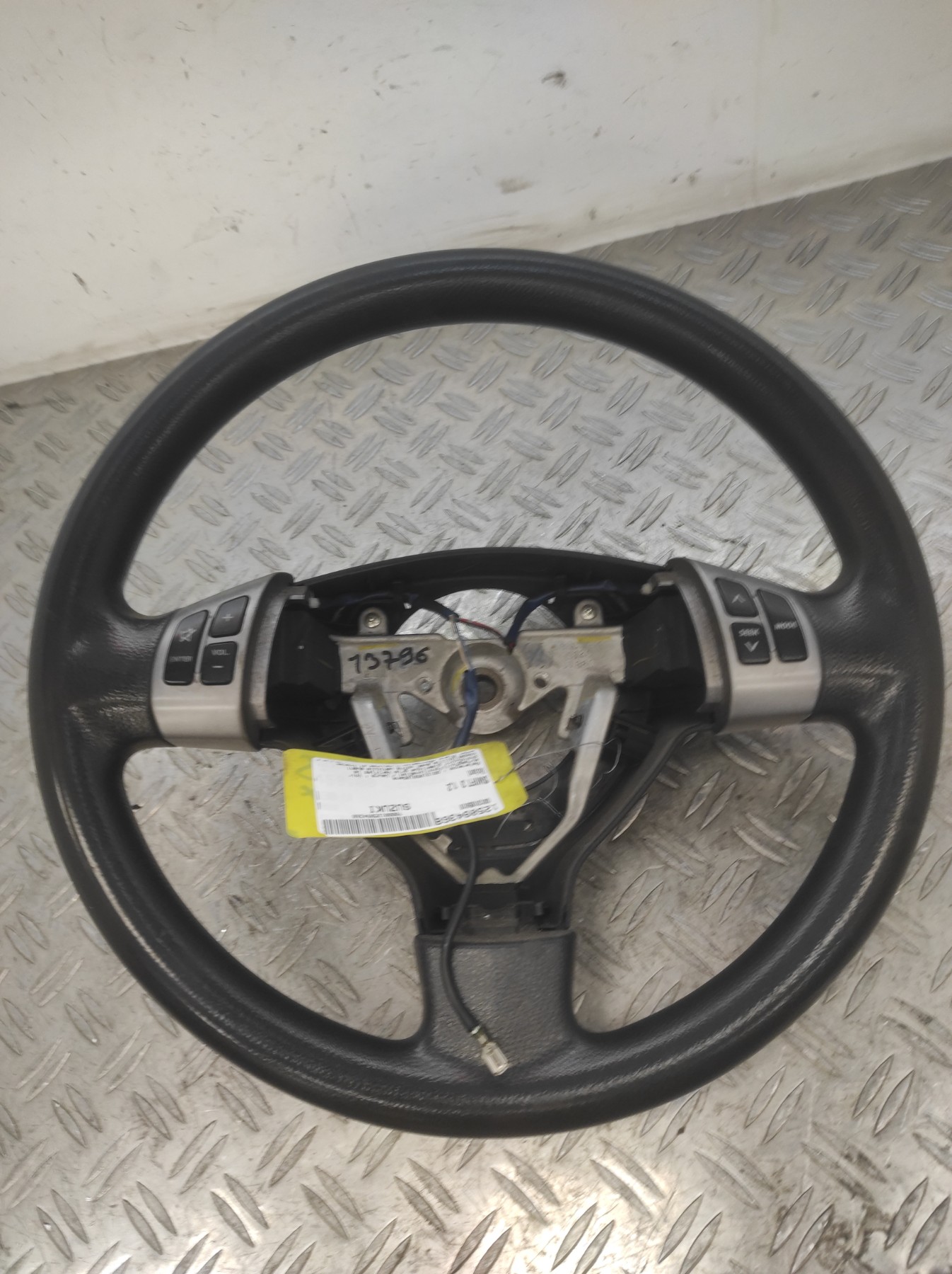 Volant SUZUKI SWIFT 3 – GS13105610