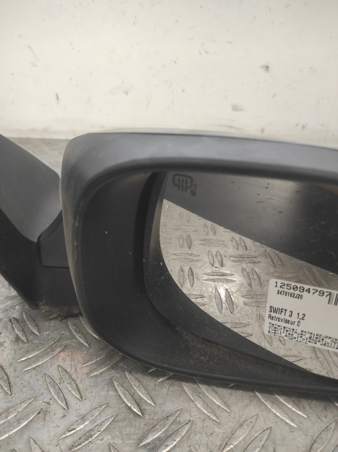 Retroviseur droit SUZUKI SWIFT 3 – 8470162J20