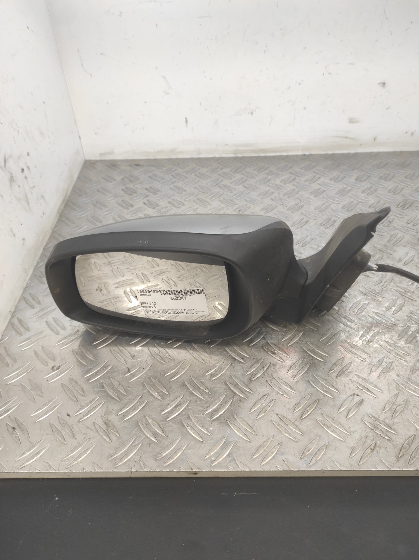Retroviseur gauche SUZUKI SWIFT 3 – 8470262J20