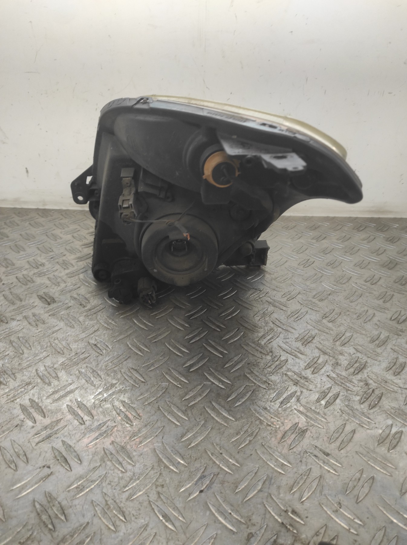 Optique avant principal droit (feux)(phare) SUZUKI SWIFT 3 – XXXX