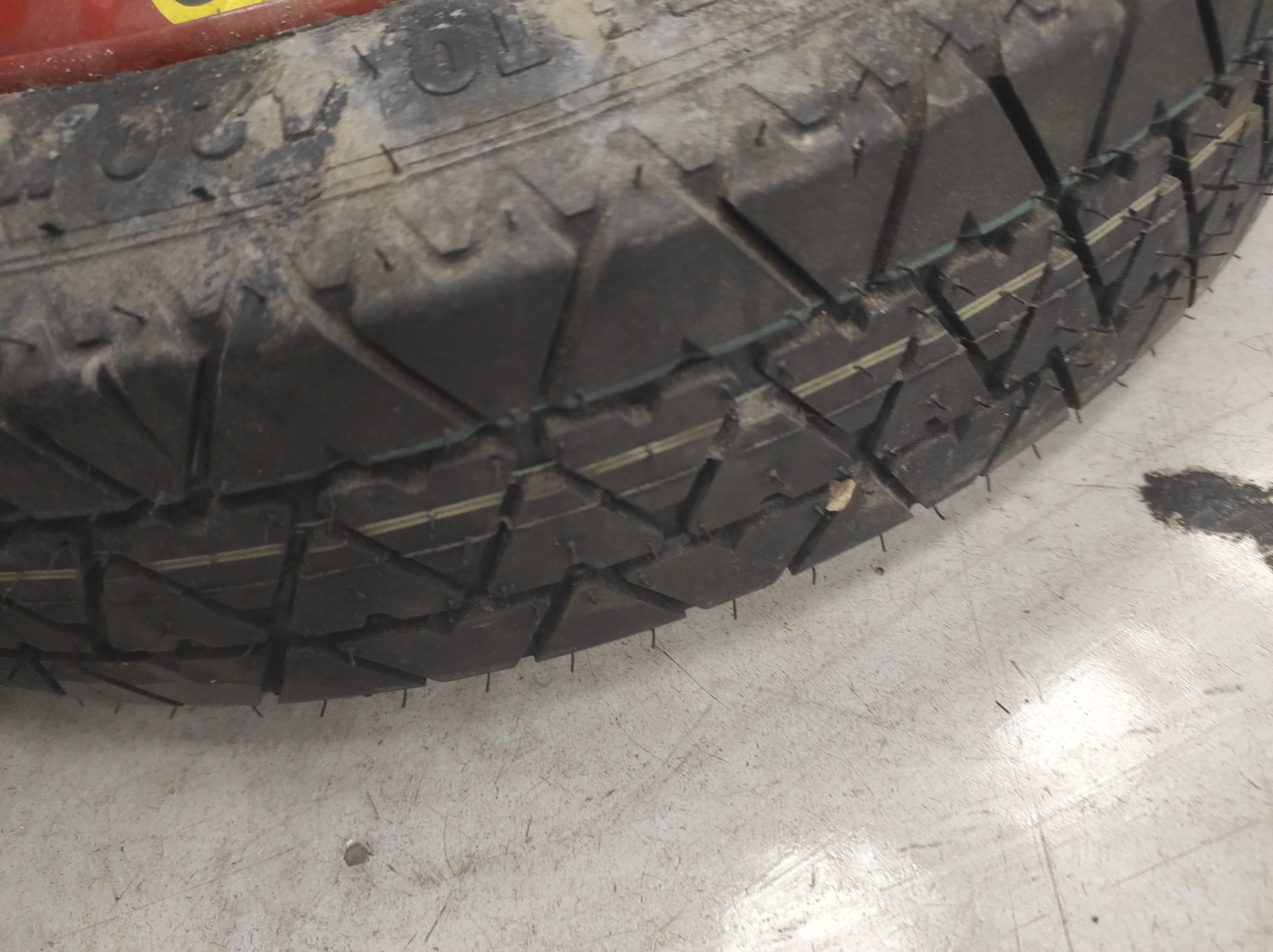 Roue de secours SUZUKI SWIFT 3 – XXXX