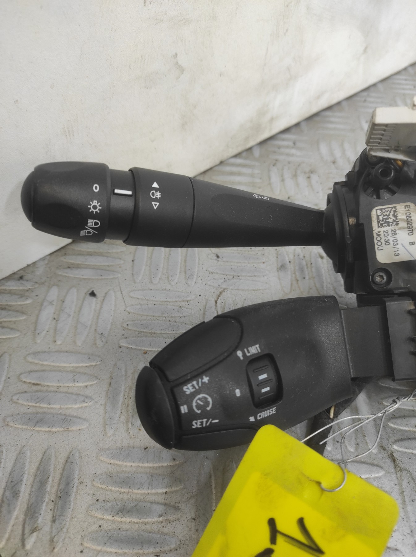 Com (Bloc Contacteur Tournant+Commodo Essuie Glace+Commodo Phare) PEUGEOT 208 1 PHASE 1 – 98030394ZD