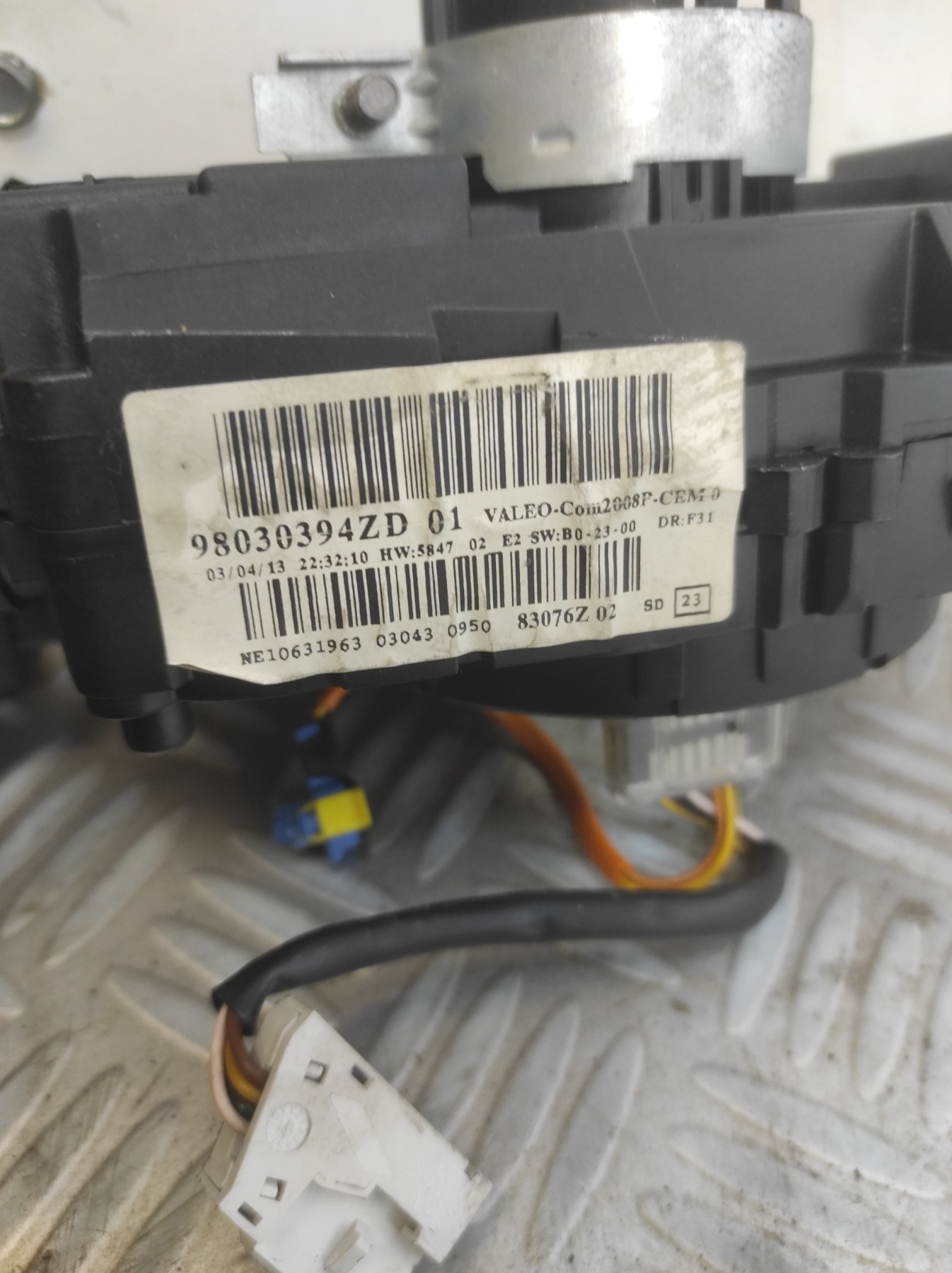 Com (Bloc Contacteur Tournant+Commodo Essuie Glace+Commodo Phare) PEUGEOT 208 1 PHASE 1 – 98030394ZD