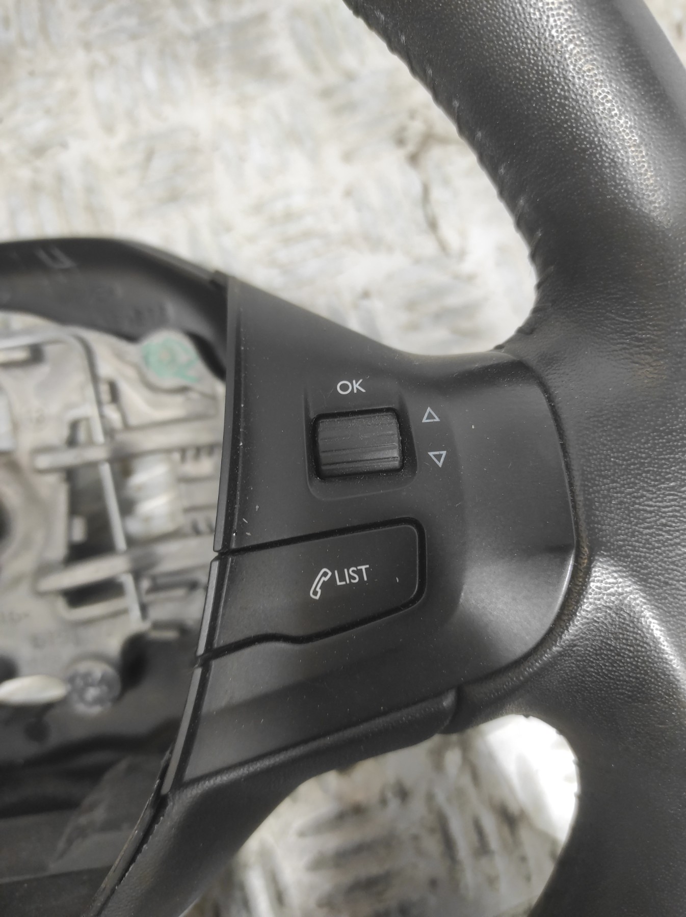 Volant PEUGEOT 208 1 PHASE 1 – 6191373