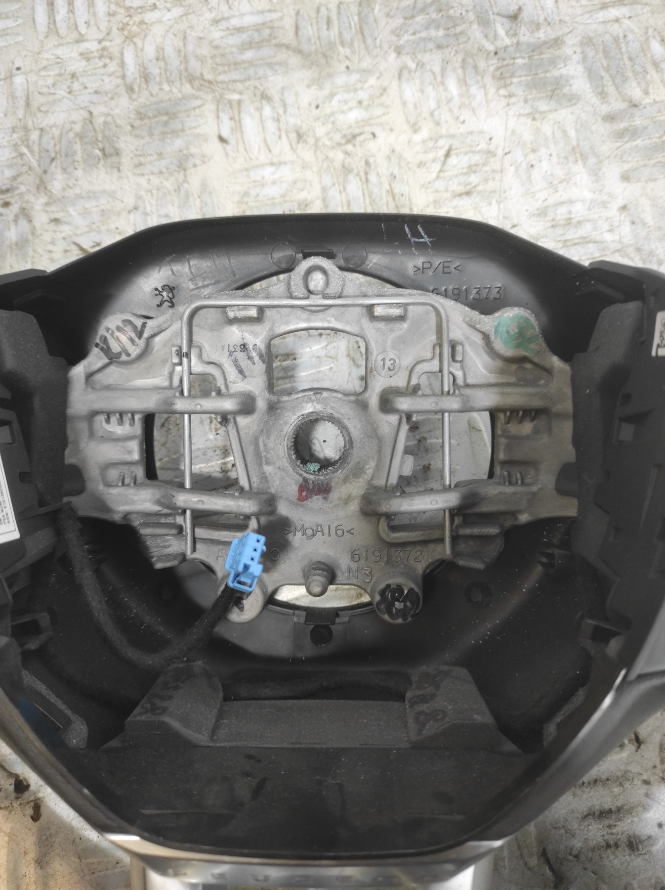 Volant PEUGEOT 208 1 PHASE 1 – 6191373