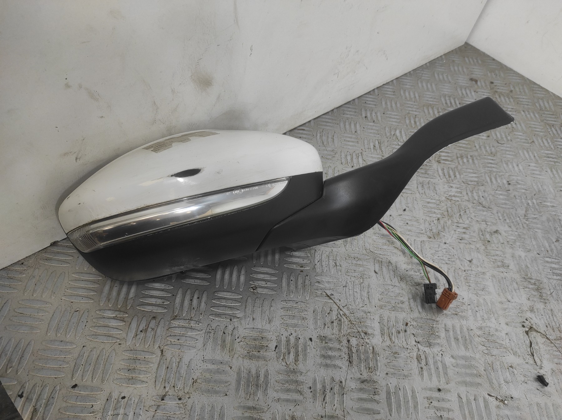 Retroviseur droit PEUGEOT 208 1 PHASE 1 – 232673078