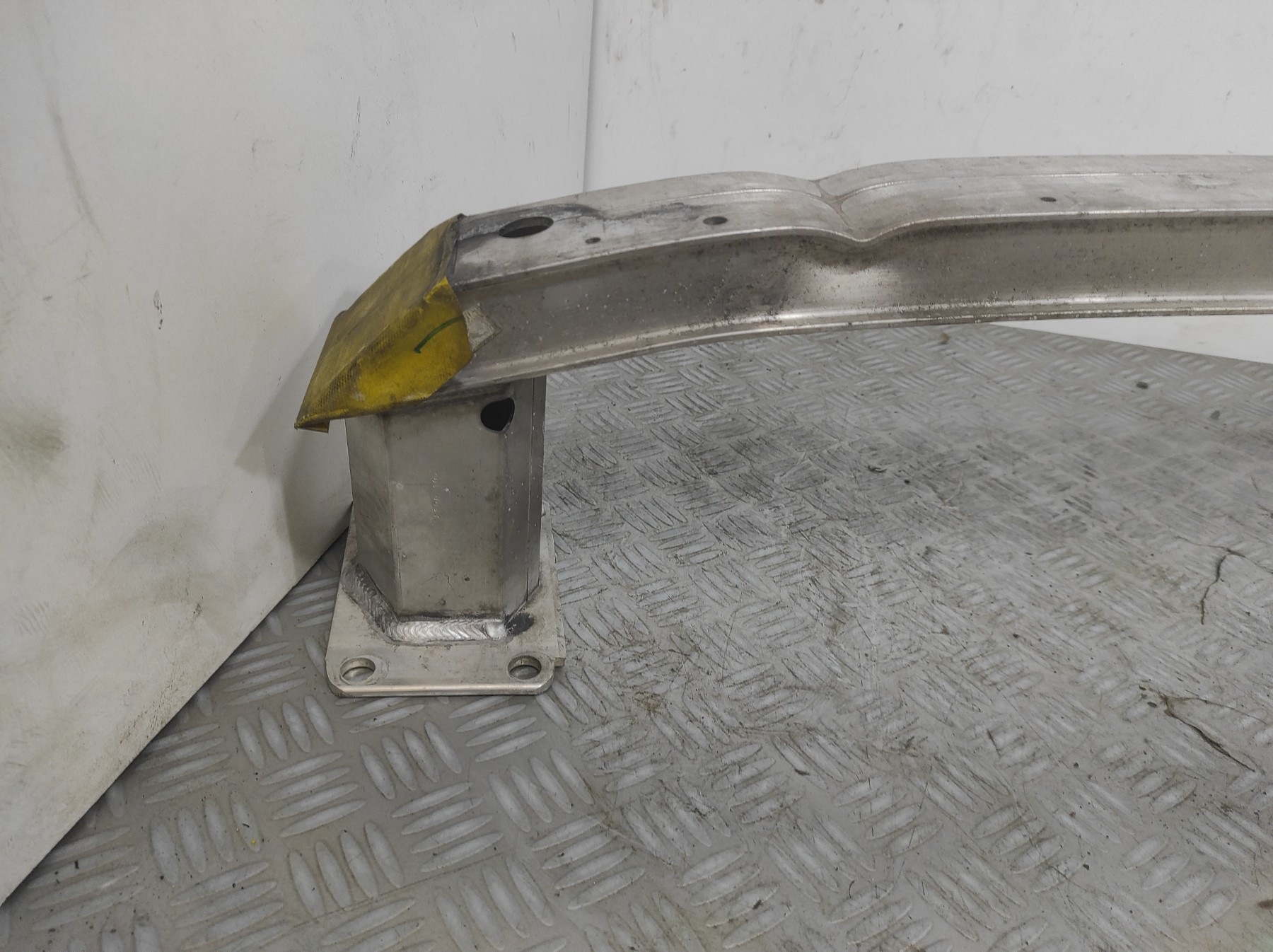 Renfort pare choc avant (traverse) PEUGEOT 308 2 SW PHASE 1 BREAK – XXXX