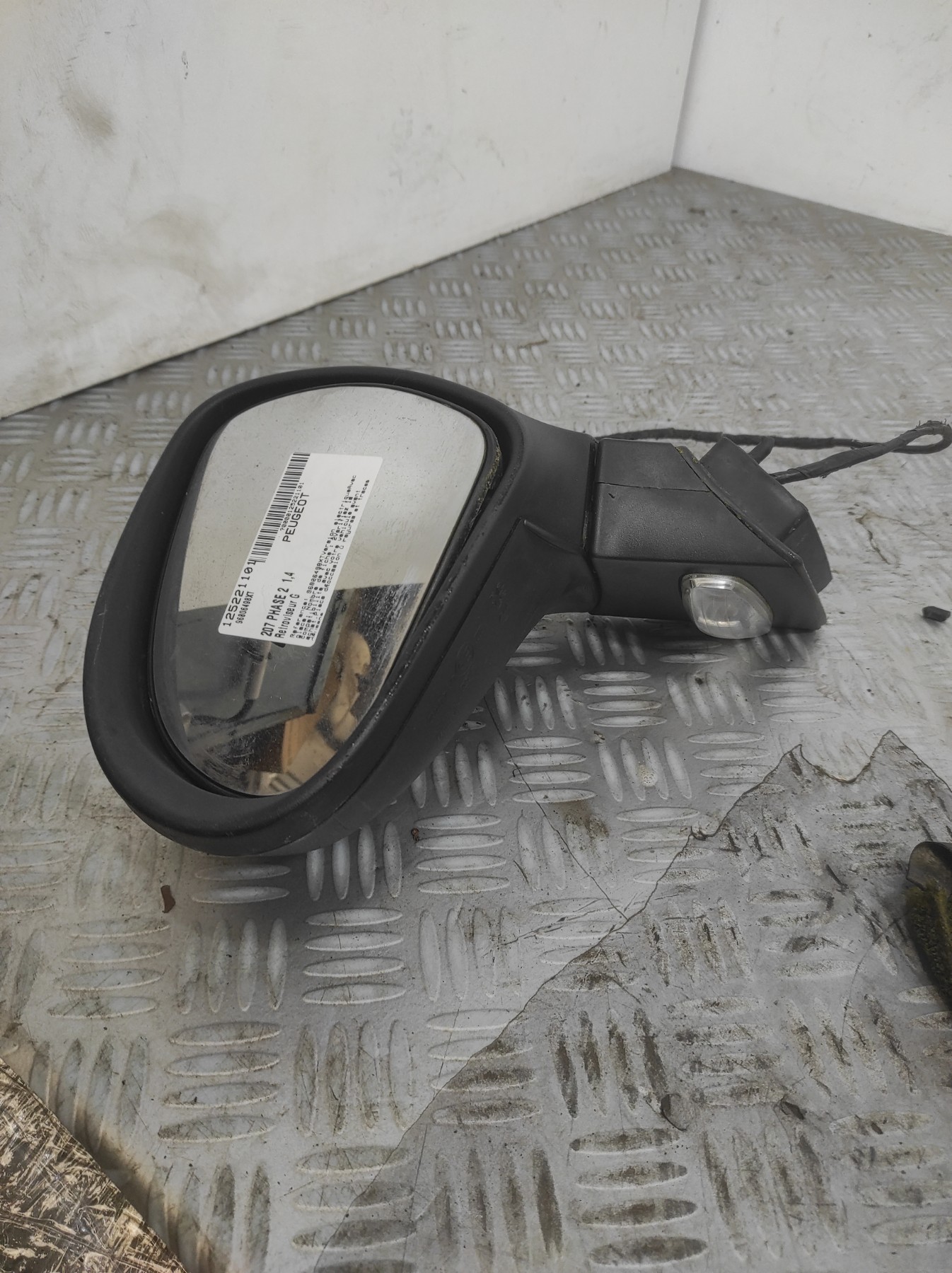 Retroviseur gauche PEUGEOT 207 PHASE 2 – 96806498XT