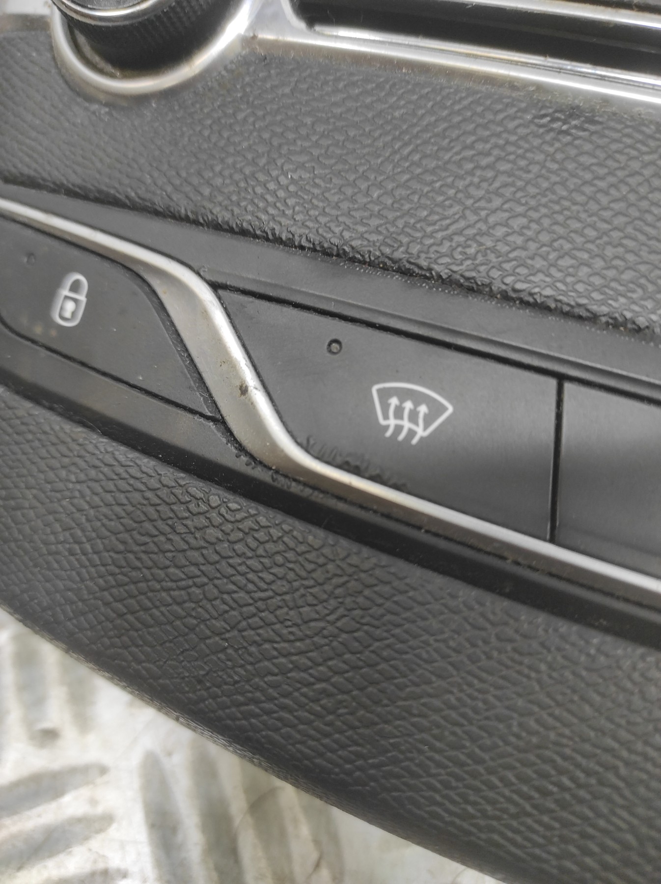 Commande autoradio PEUGEOT 308 2 SW PHASE 1 BREAK – 96777664ZD