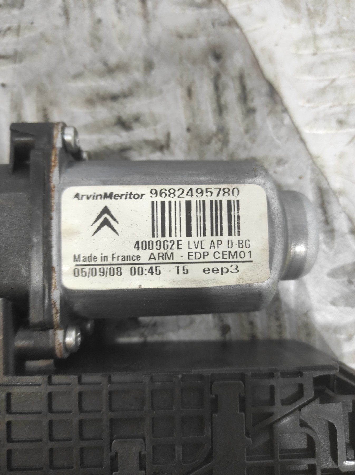 Moteur leve vitre avant droit CITROEN C4 PICASSO 1 – 9682495780
