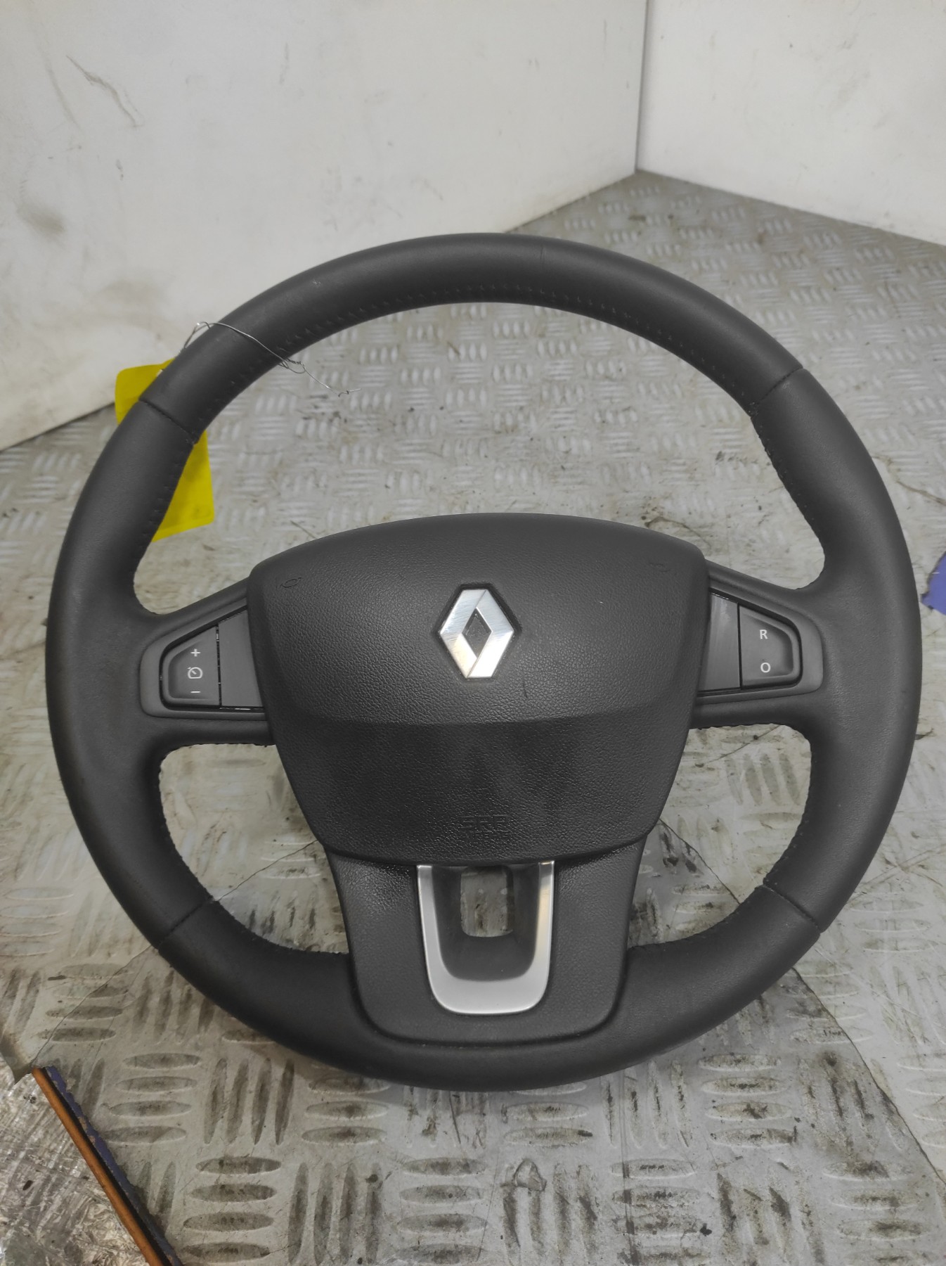 Volant RENAULT LAGUNA 3 PHASE 1 – XXXXX