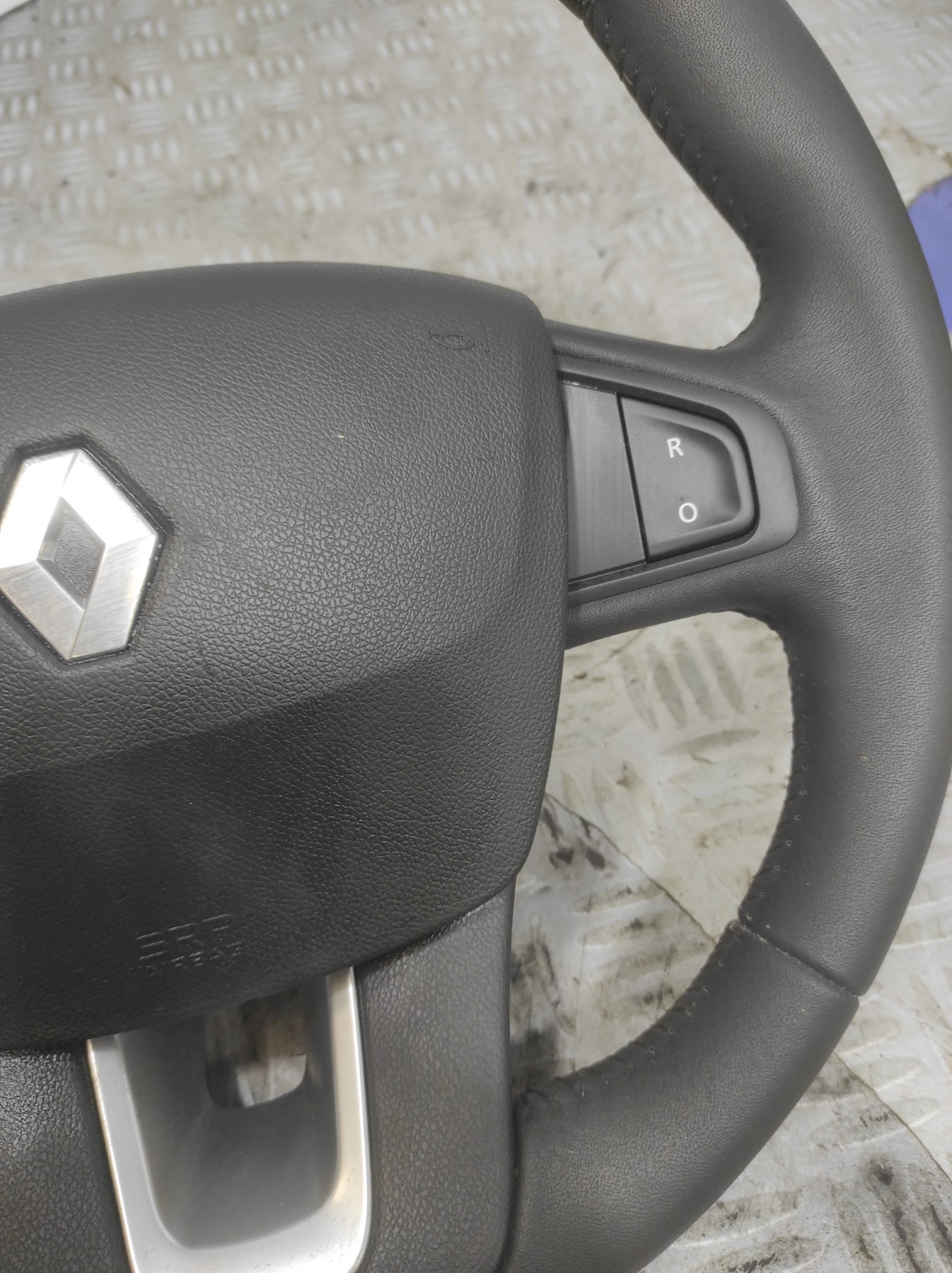 Volant RENAULT LAGUNA 3 PHASE 1 – XXXXX