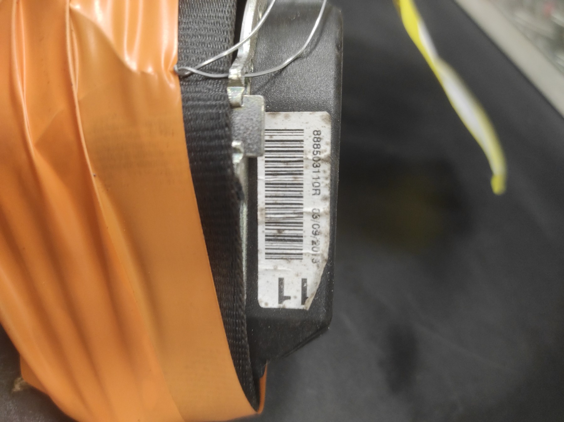 Ceinture arriere centrale RENAULT CLIO 4 PHASE 1 – 888503110R