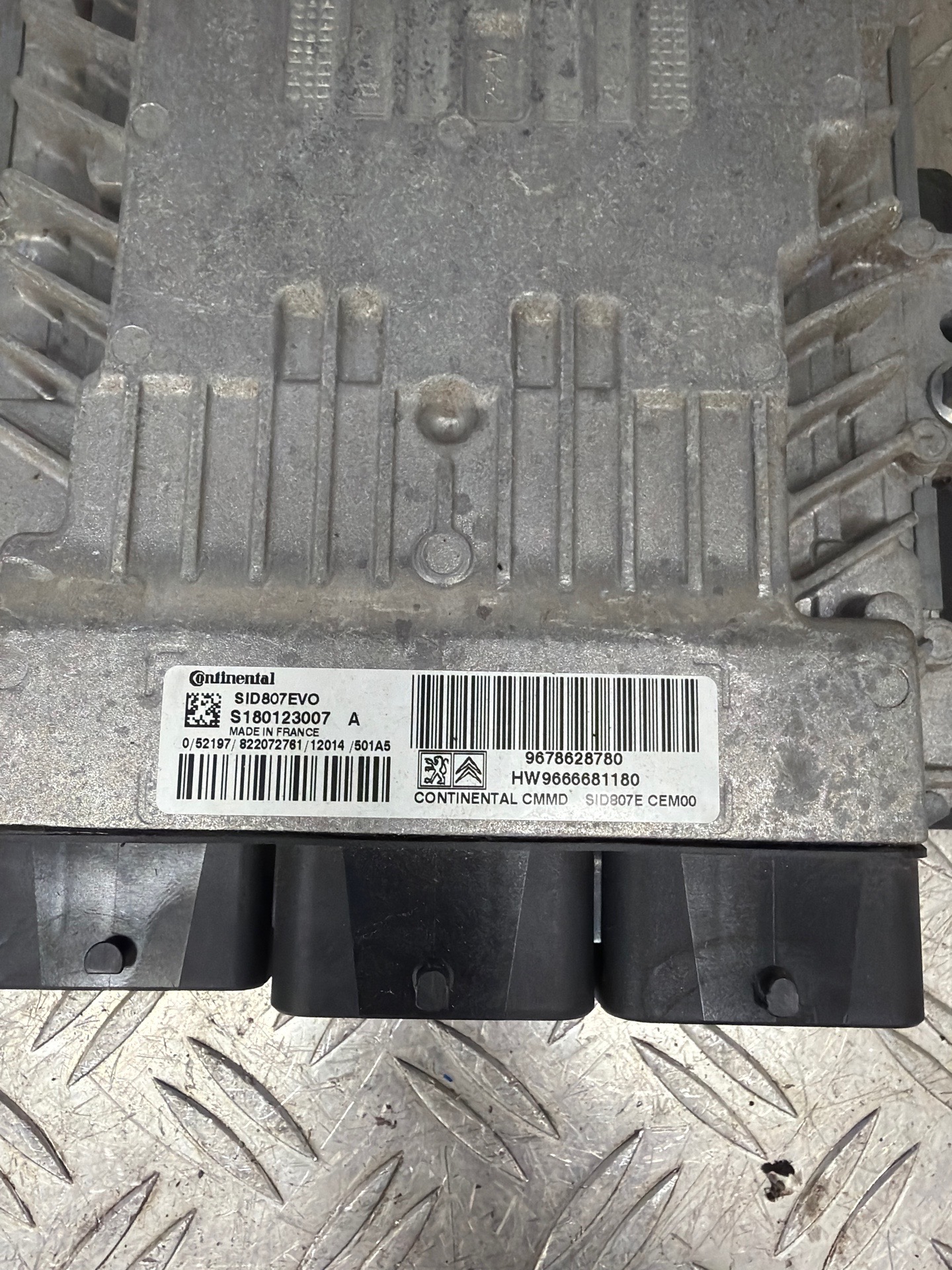 Calculateur CITROEN C4 2 PHASE 1 – 9678628780