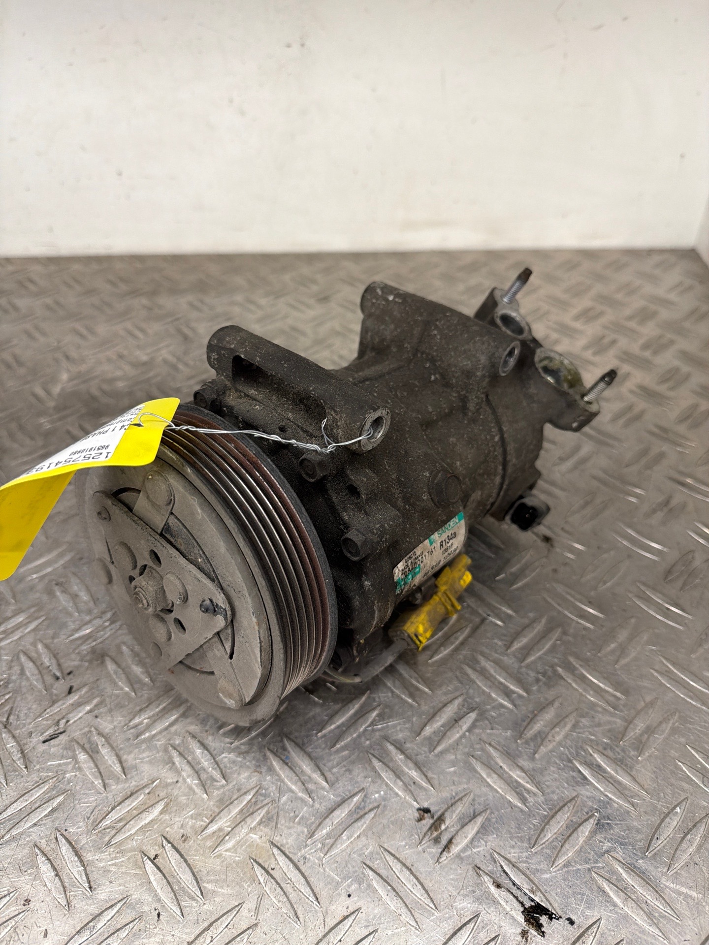 Compresseur clim CITROEN C4 1 PHASE 2 COUPE – 9651910980