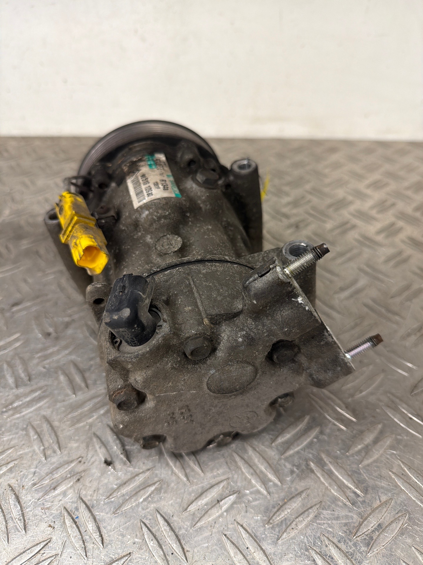 Compresseur clim CITROEN C4 1 PHASE 2 COUPE – 9651910980