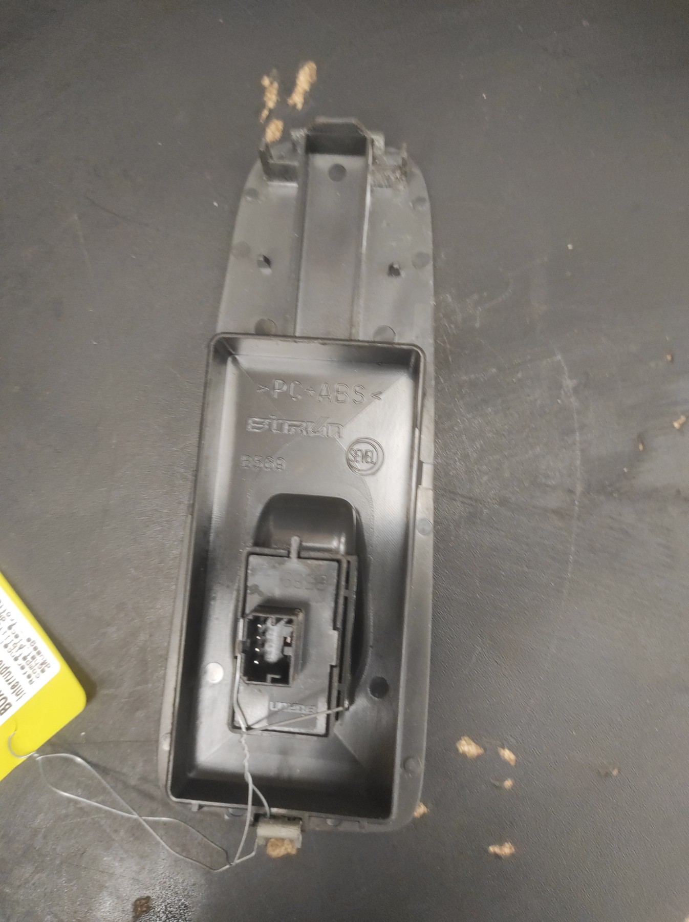 Interrupteur de leve vitre avant droit PEUGEOT BOXER 3 PHASE 1 – 7354217170