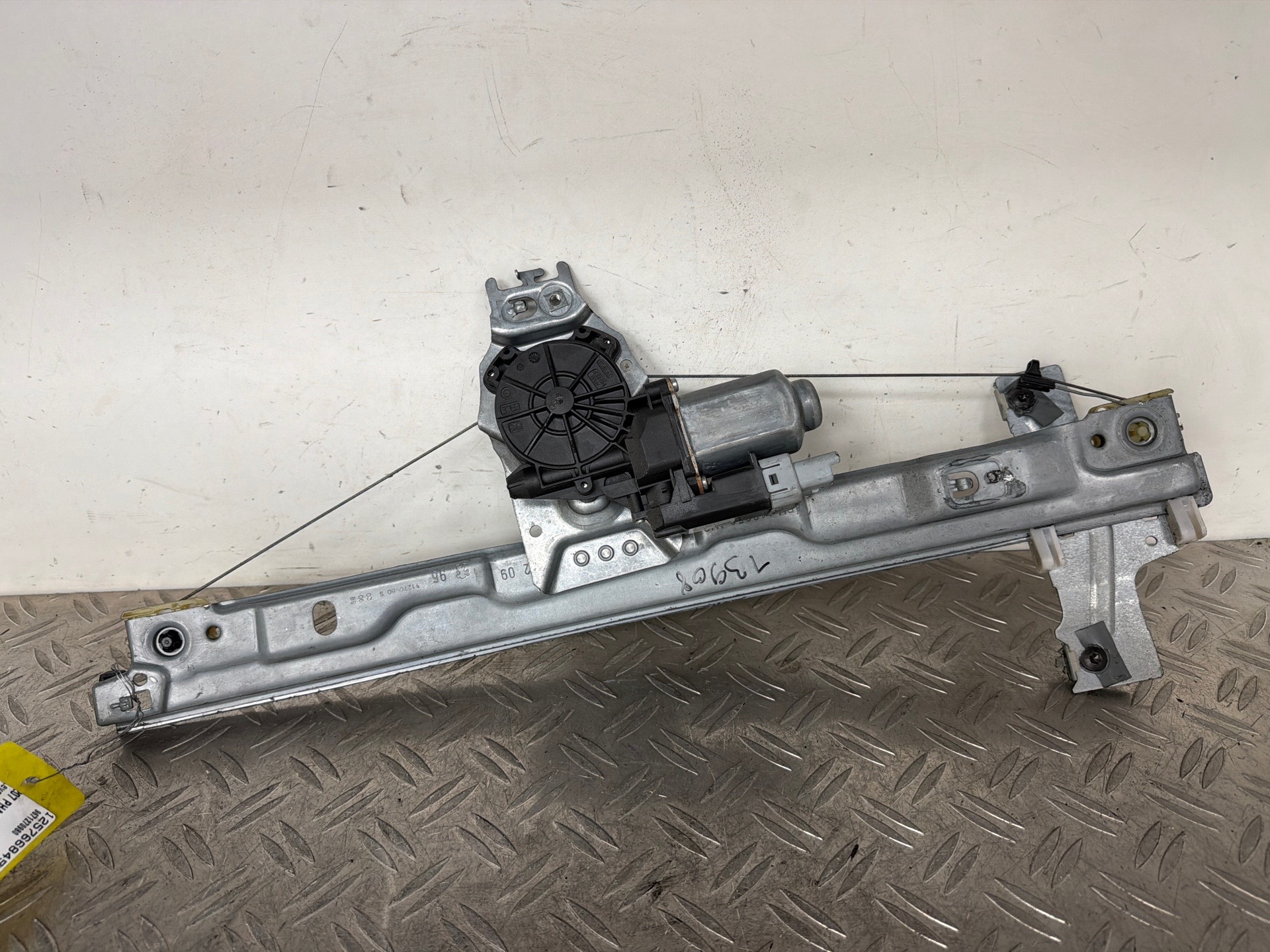 Leve vitre electrique avant gauche PEUGEOT 207 PHASE 1 – 9671270980