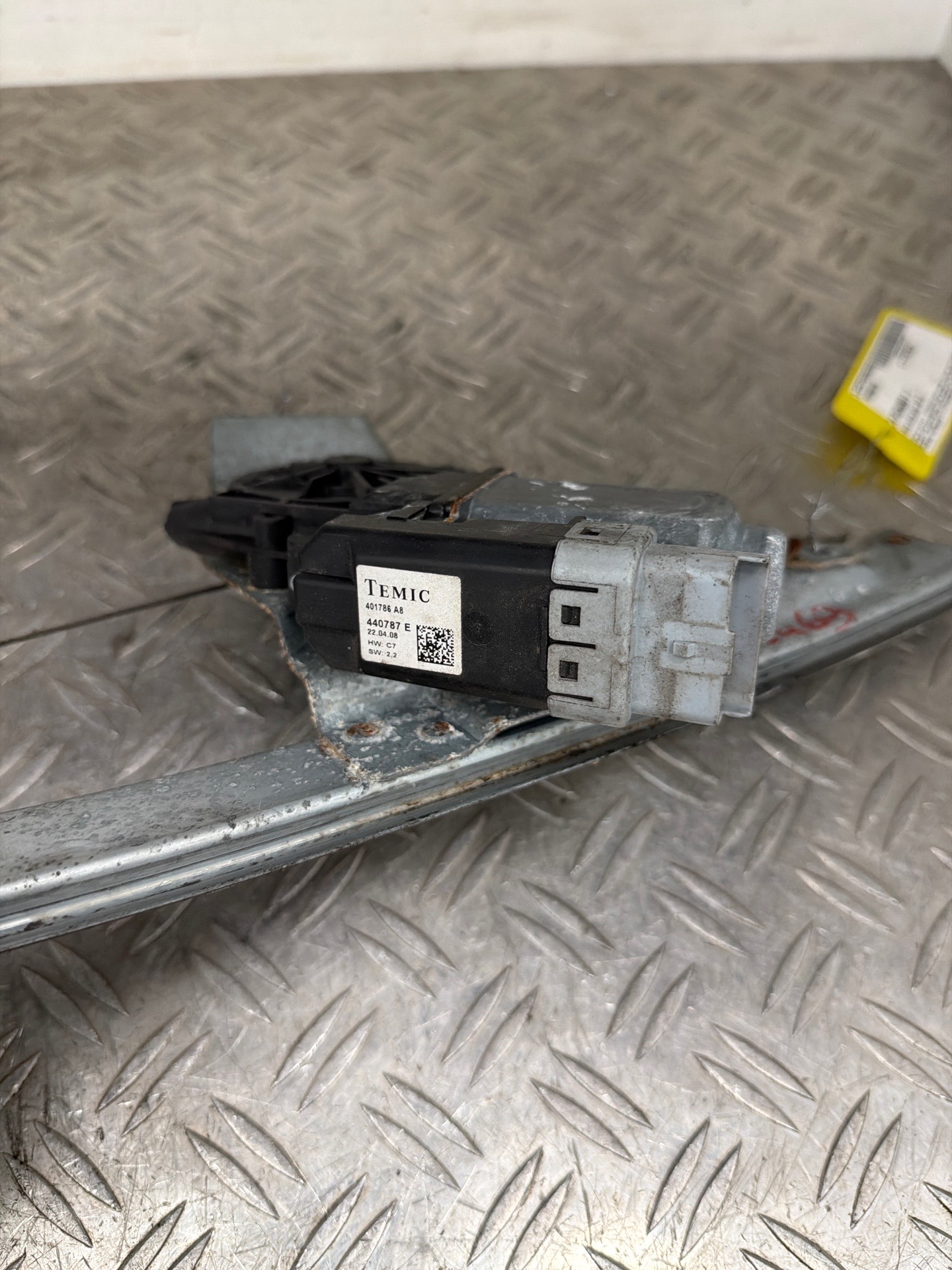 Leve vitre electrique arriere gauche CITROEN C4 PICASSO 1 – 9682632180