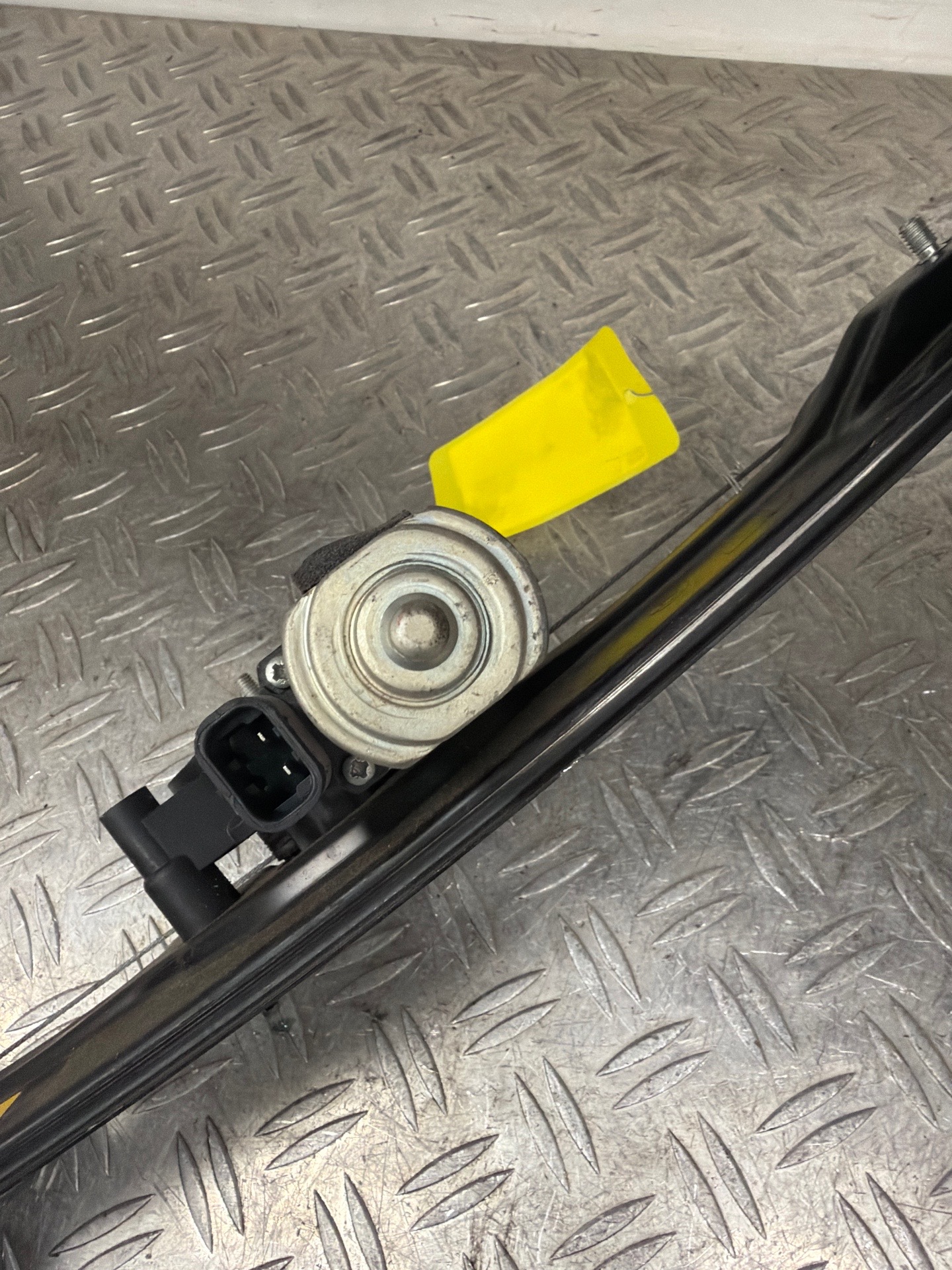 Leve vitre electrique avant droit LANCIA YPSILON 5 – 51833742