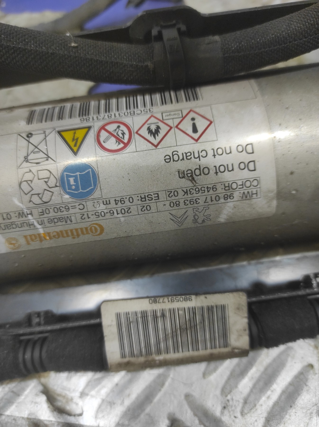Leve vitre electrique arriere droit PEUGEOT 3008 1 PHASE 1 – 9682808680