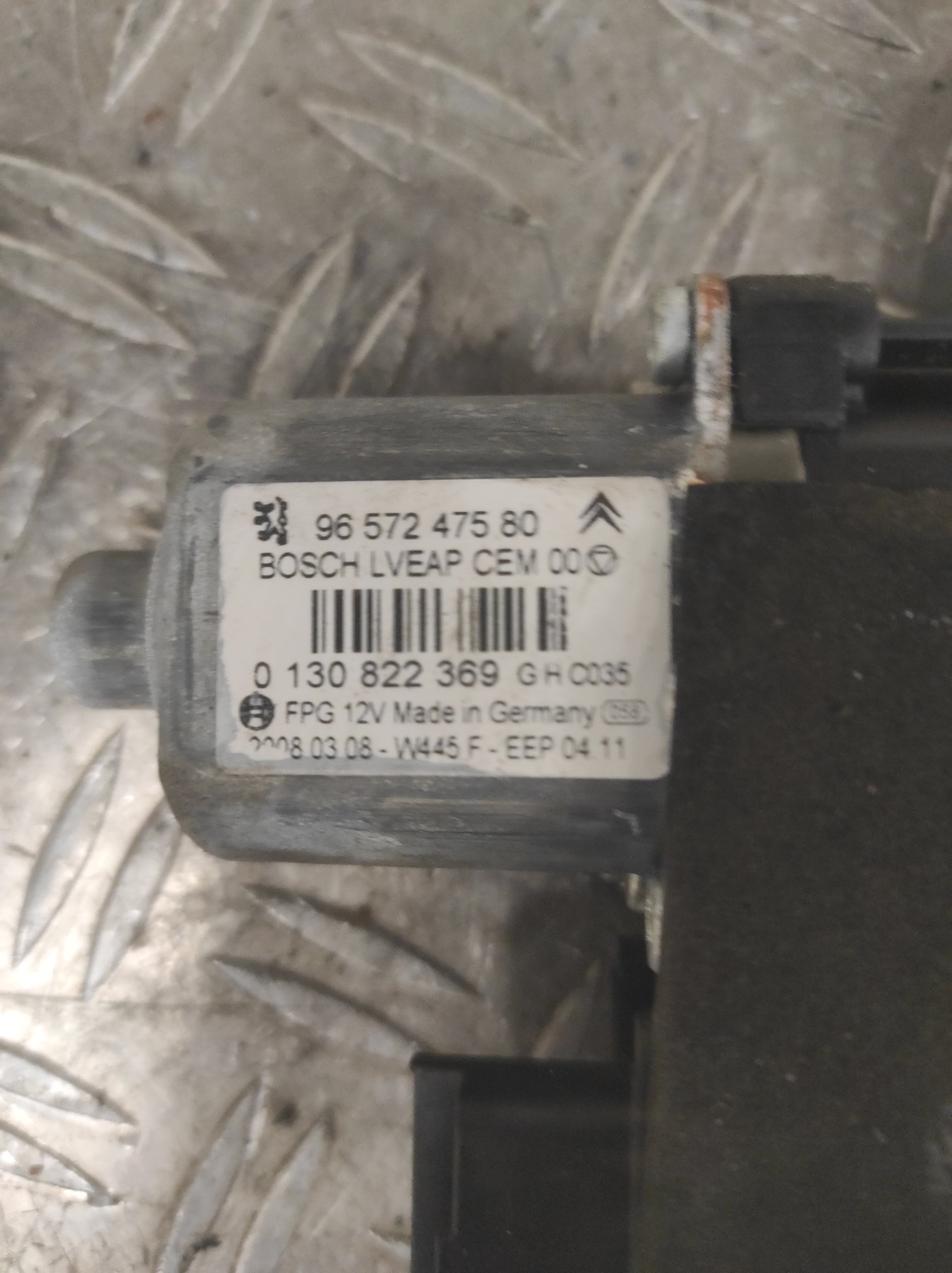 Leve vitre electrique avant droit PEUGEOT 308 1 PHASE 1 – 9657247580