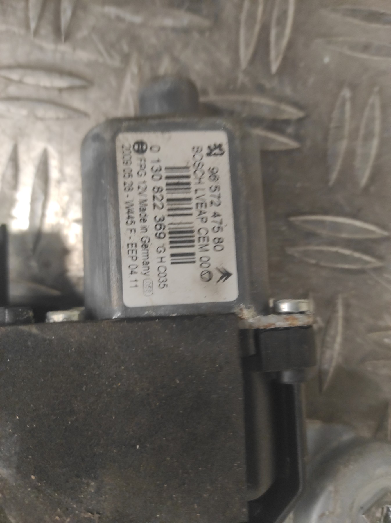 Leve vitre electrique avant droit PEUGEOT 308 1 PHASE 1 – 9657247580