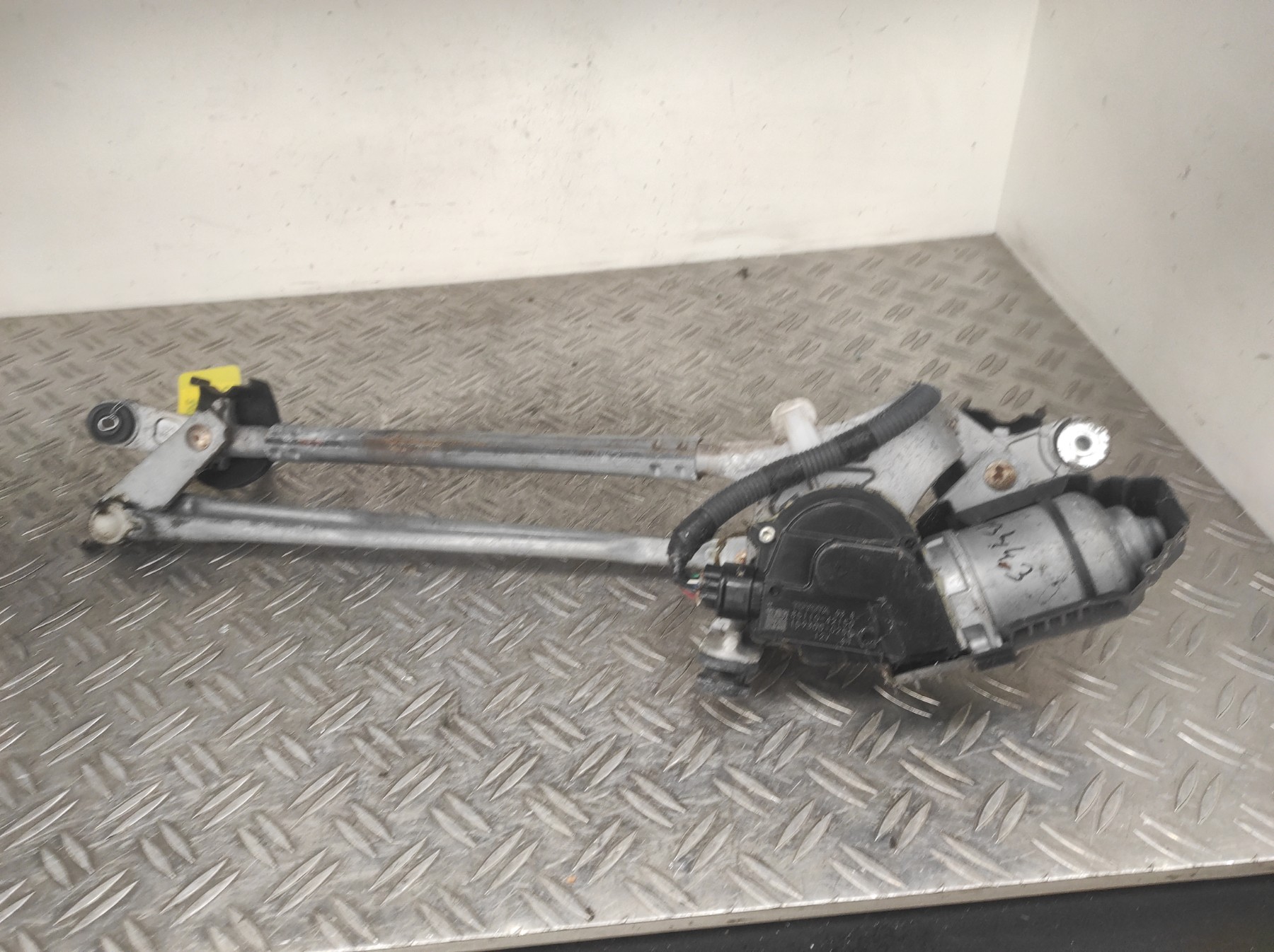 Moteur essuie glace avant TOYOTA RAV4 3 PHASE 1 – 8511042150