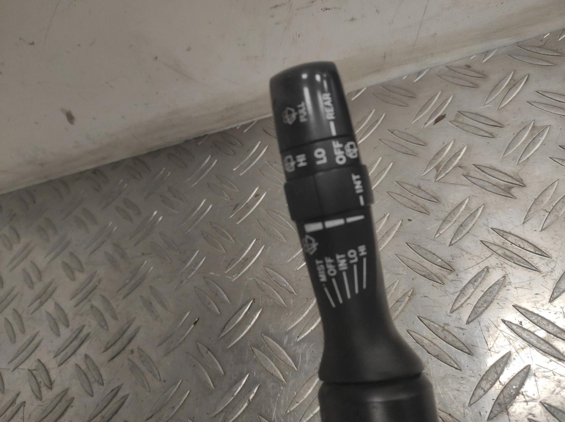 Com (Bloc Contacteur Tournant+Commodo Essuie Glace+Commodo Phare) TOYOTA RAV4 3 PHASE 1 – 17F100