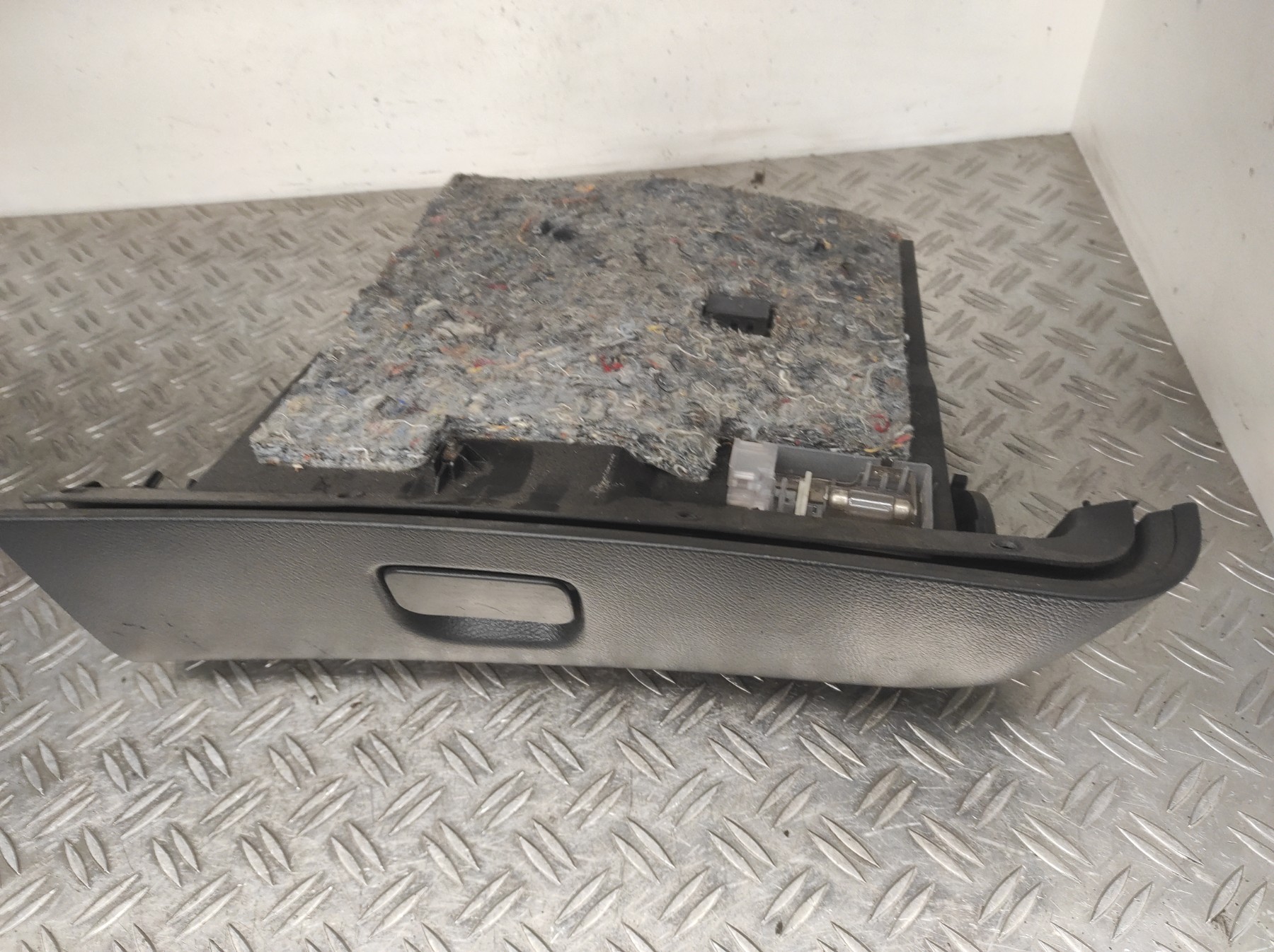 Boite a gants MERCEDES VANEO 414 – A4146800091