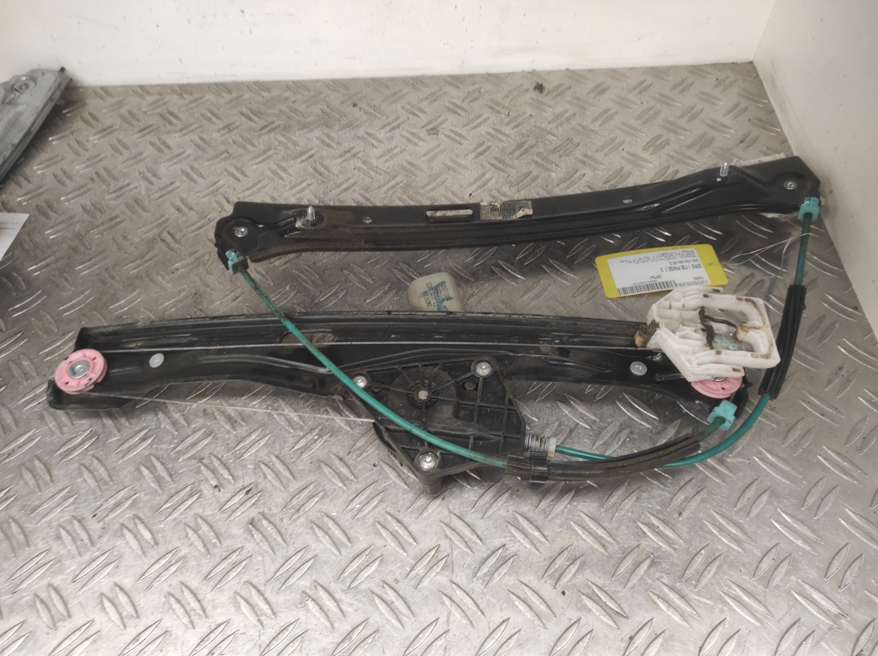 Leve vitre electrique avant gauche BMW SERIE 1 F20 PHASE 1 – 7242561
