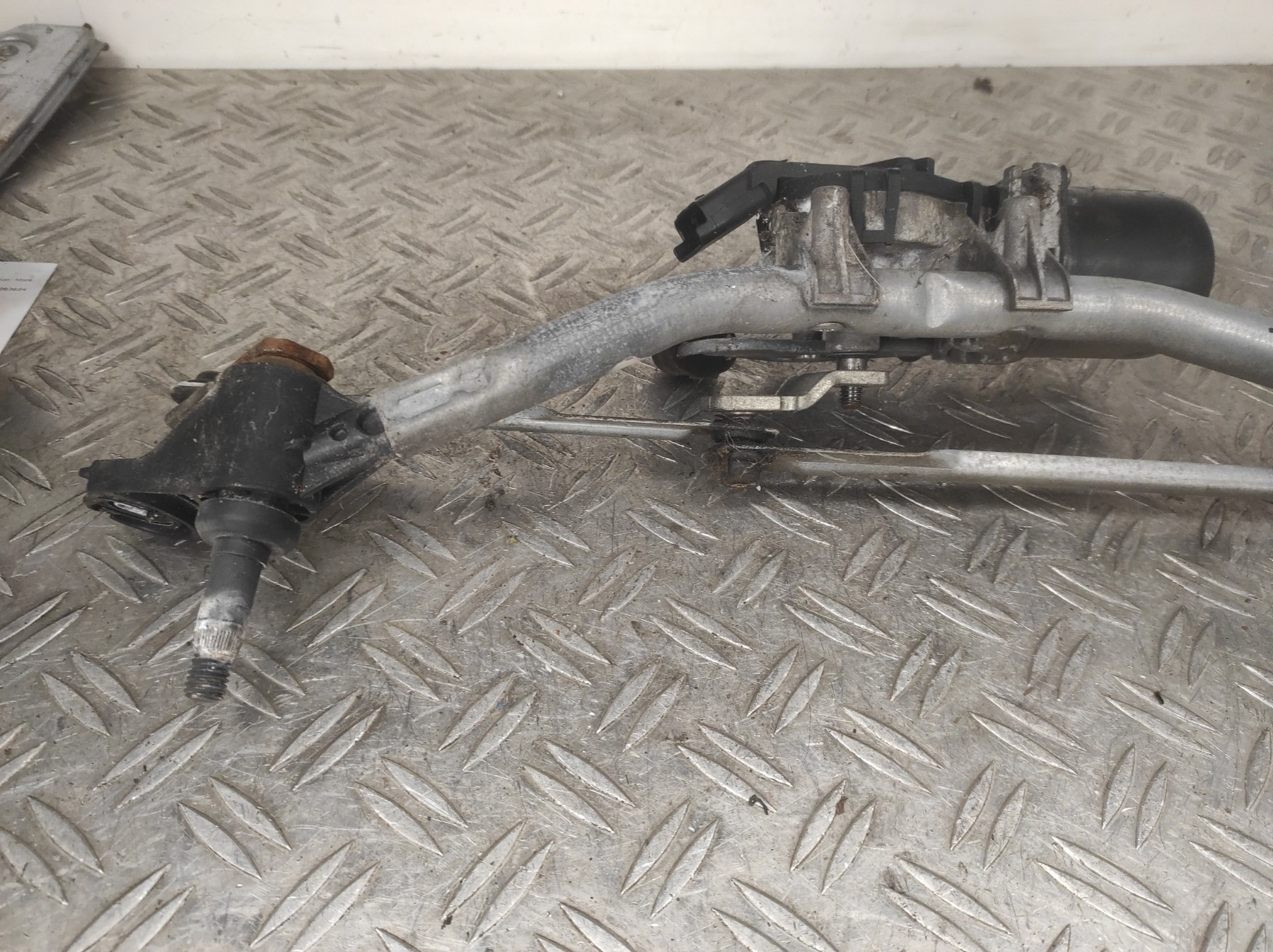 Moteur essuie glace avant RENAULT KANGOO 2 PHASE 1 – 8200409692