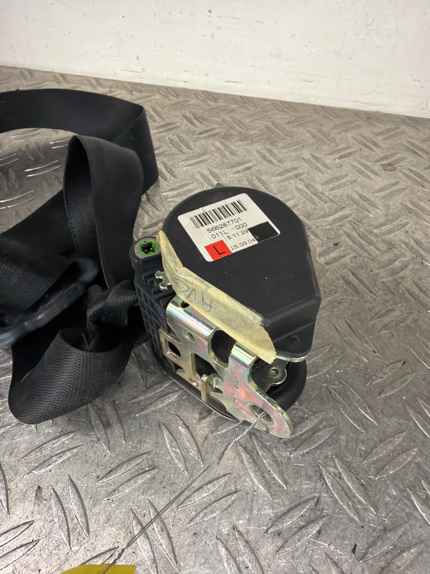 Ceinture avant gauche MERCEDES VANEO 414 – A4148601285