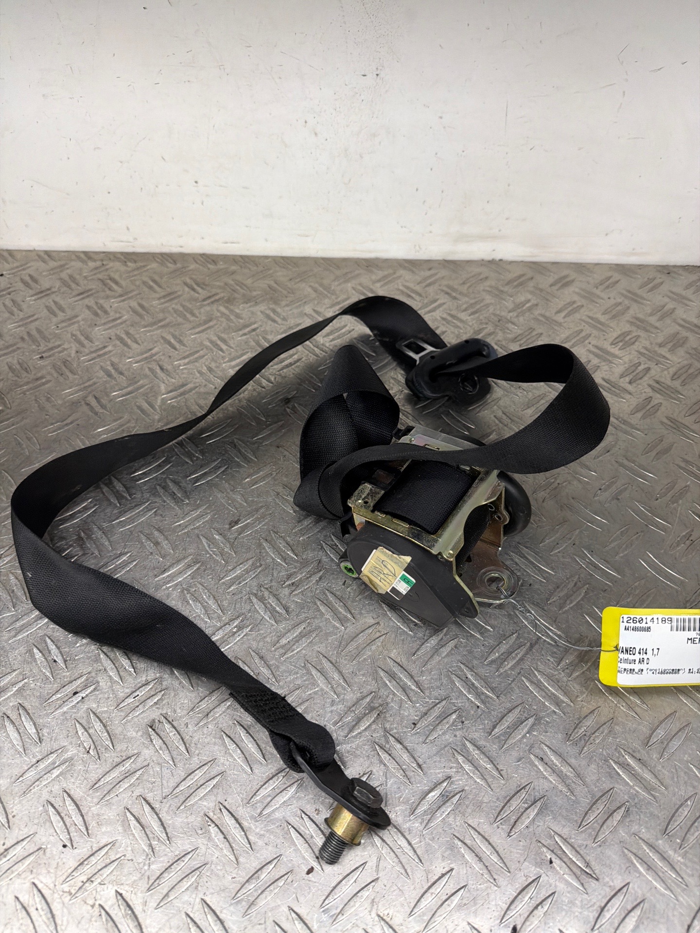 Ceinture arriere droit MERCEDES VANEO 414 – A4148600685