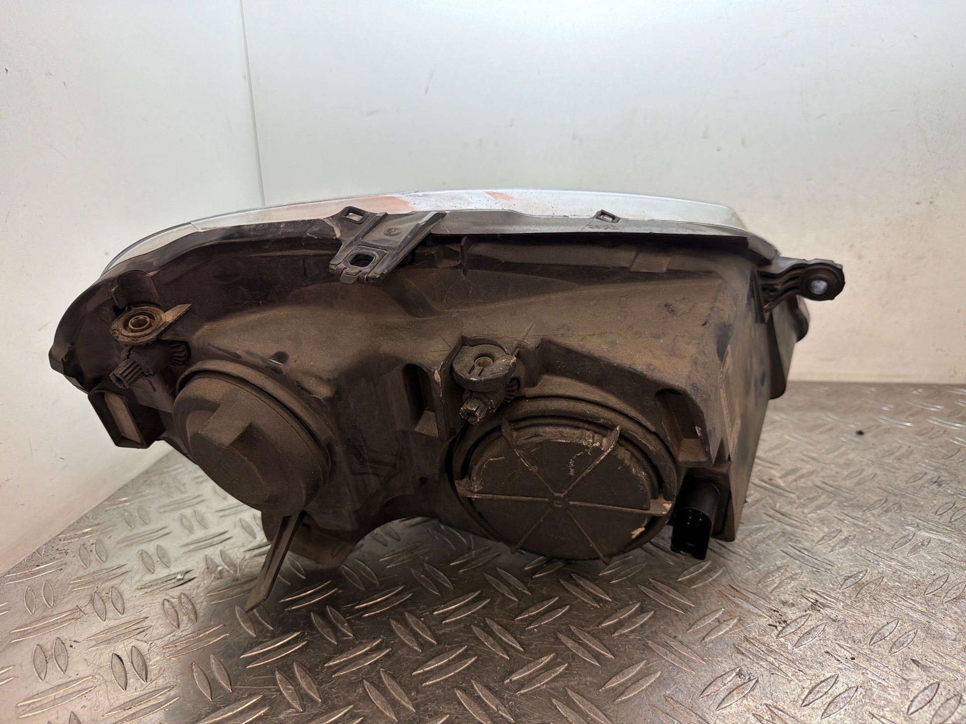 Optique avant principal gauche (feux)(phare) VOLKSWAGEN POLO 4 PHASE 2 – 6Q1941007AK