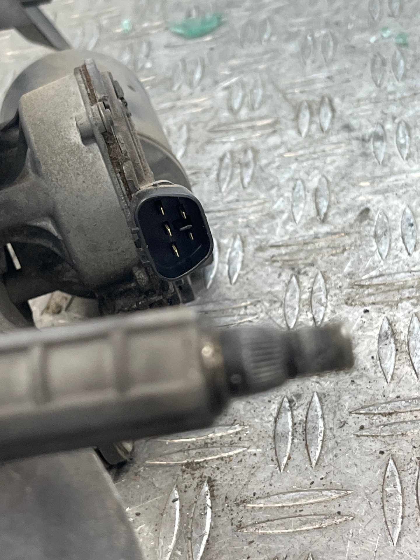 Moteur essuie glace avant TOYOTA YARIS 1 PHASE 2 – 851100D020