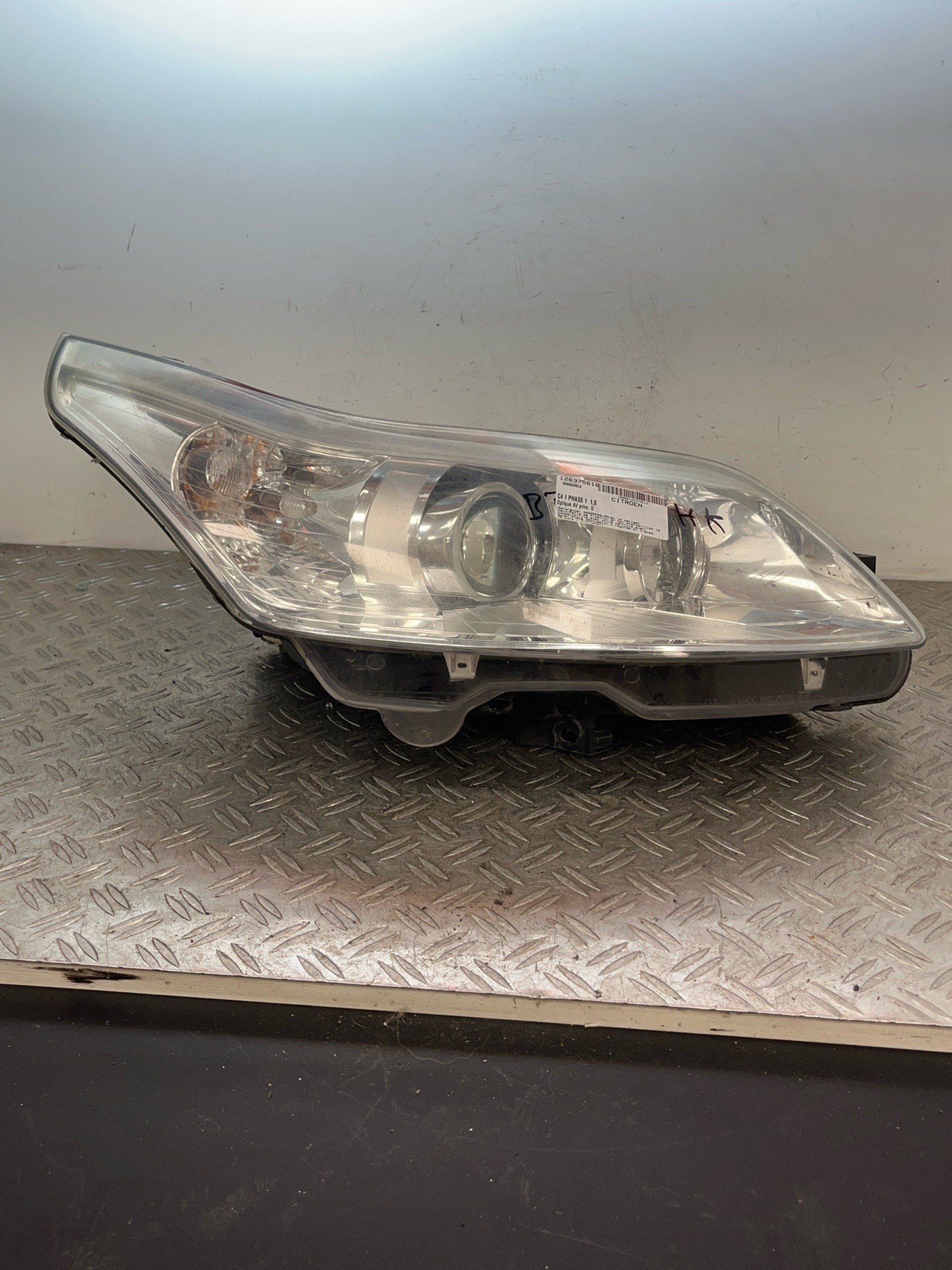 Optique avant principal droit (feux)(phare) CITROEN C4 1 PHASE 1 – 00006206L8