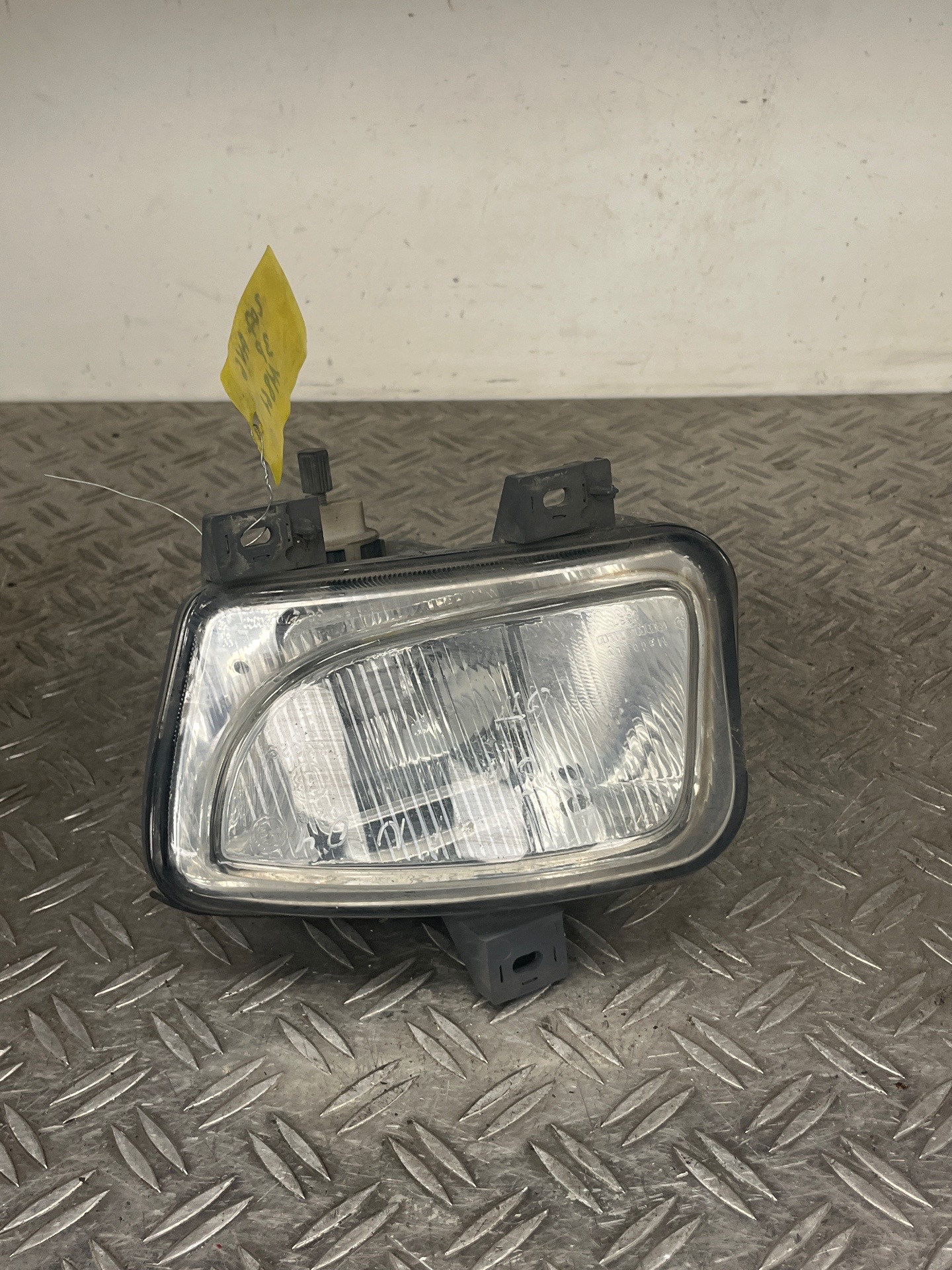 Anti brouillard gauche (feux) ALFA ROMEO 166 – 38270748