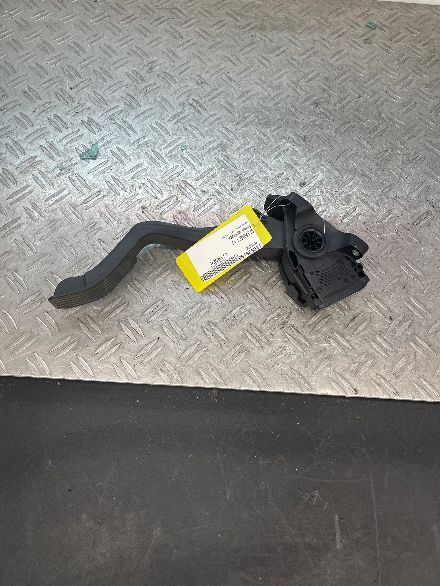 Potentiometre de pedale de gaz d&rsquo;accelerateur CITROEN C3 3 PHASE 1 – 9671433780