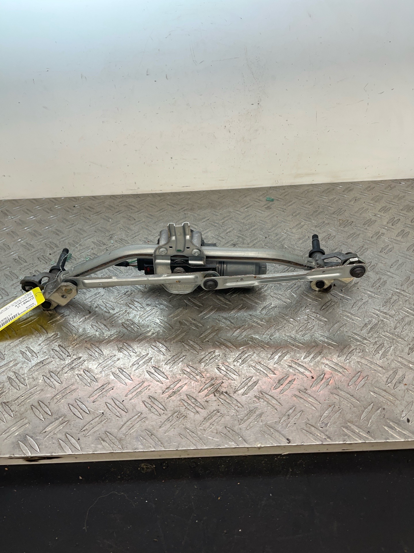 Moteur essuie glace avant CITROEN C3 3 PHASE 1 – 9815497780