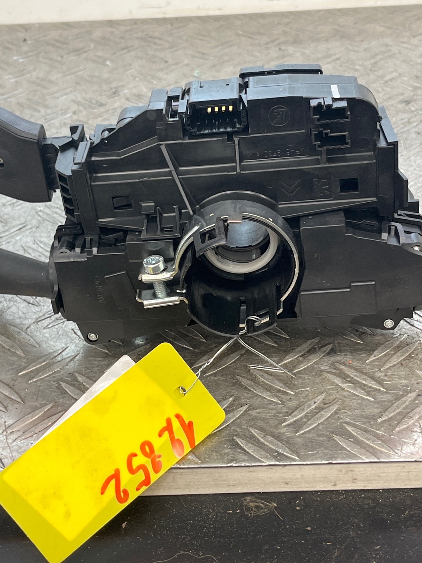 Com (Bloc Contacteur Tournant+Commodo Essuie Glace+Commodo Phare) CITROEN C3 3 PHASE 1 – 98262556ZD