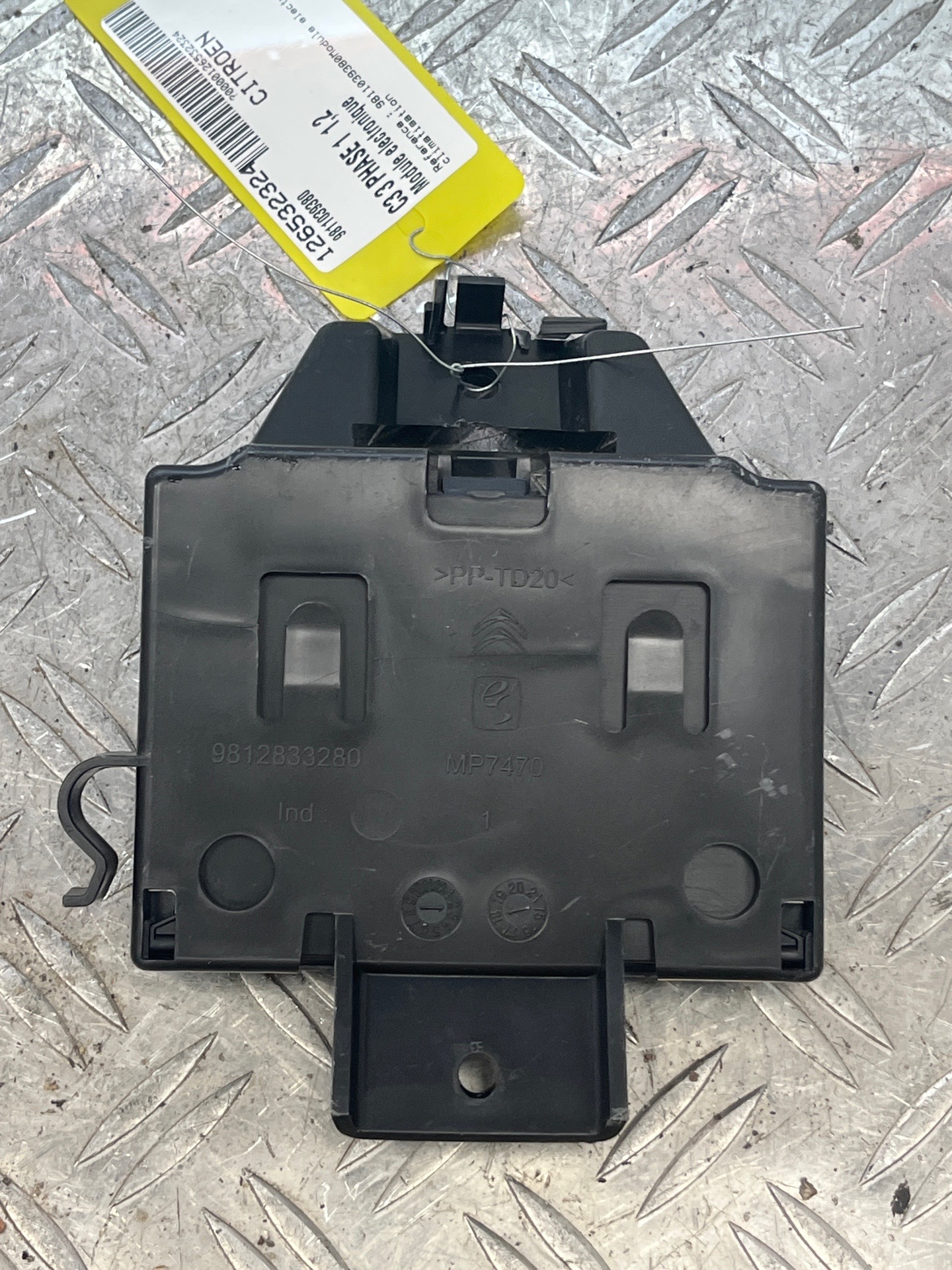 Module électronique CITROEN C3 3 PHASE 1 – 9811039380