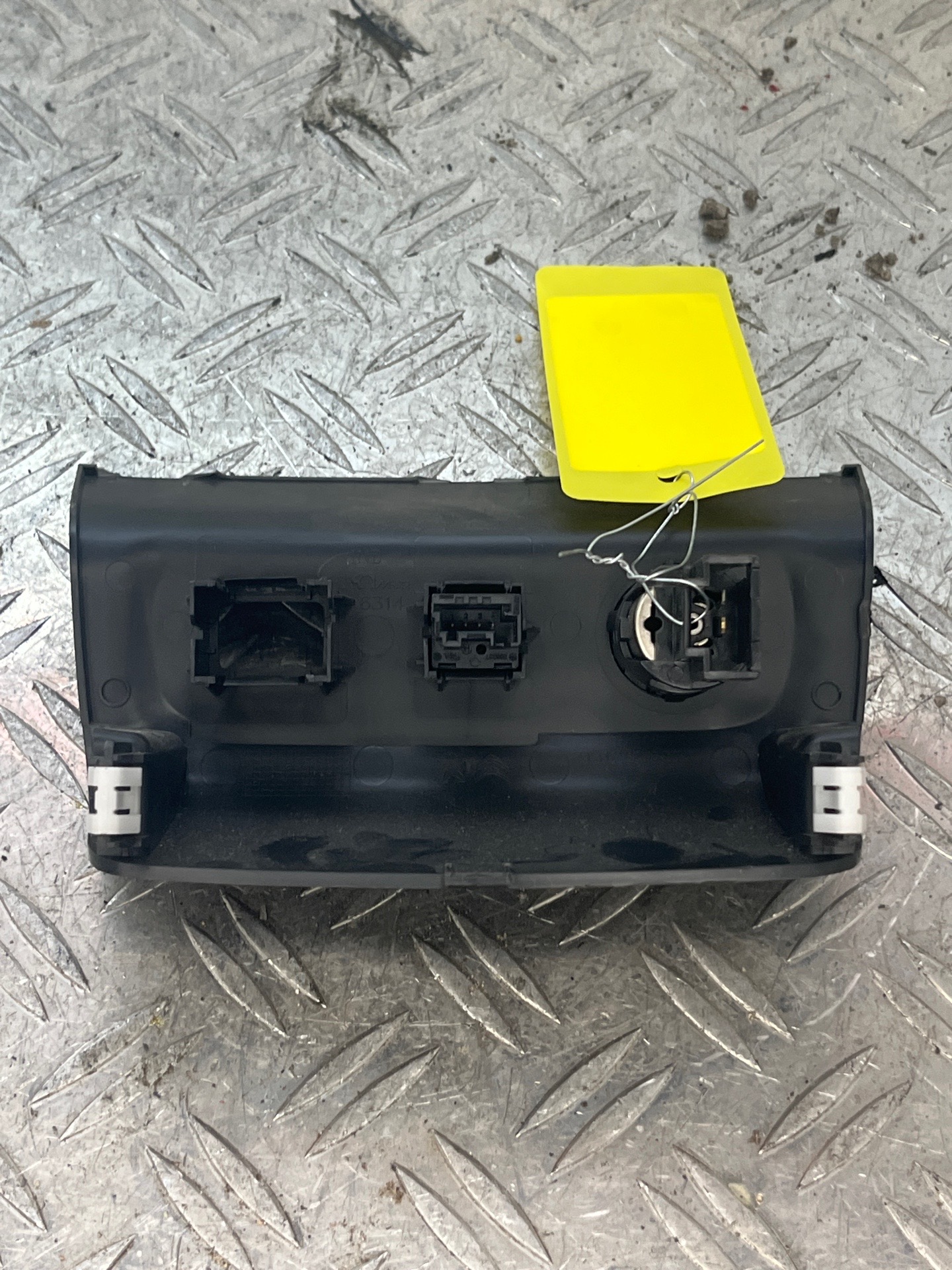 Allume cigare CITROEN C3 3 PHASE 1 – 9812508977