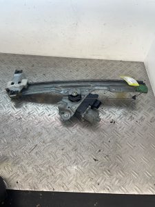 Leve vitre electrique avant gauche PEUGEOT 308 1 PHASE 1 – 9657247680
