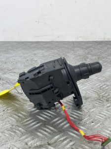Commodo phare RENAULT CLIO 3 PHASE 1 – 7701057090