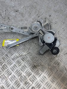 Leve vitre electrique avant droit TOYOTA PRIUS 3 PHASE 2 – 8571047110