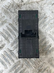 Bouton/Interrupteur VOLKSWAGEN POLO 6 PHASE 1 – 5G0959857