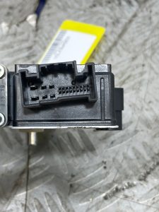 Moteur leve vitre avant gauche VOLKSWAGEN POLO 6 PHASE 1 – 2Q1959405