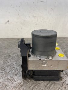 Bloc ABS (freins anti-blocage) VOLKSWAGEN POLO 6 PHASE 1 – 2Q0614517