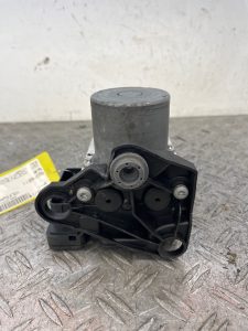 Bloc ABS (freins anti-blocage) VOLKSWAGEN POLO 6 PHASE 1 – 2Q0614517